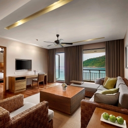 Cliff Bay Suite - Living Room