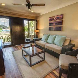 Ocean Front Suite Living