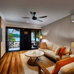 Ocean Front Suite - Living Room