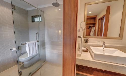 Cliff Hill Deluxe Bathroom Cliff Hill Deluxe Bathroom