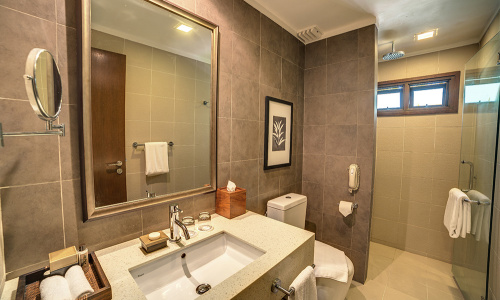 Garden Deluxe Bathroom