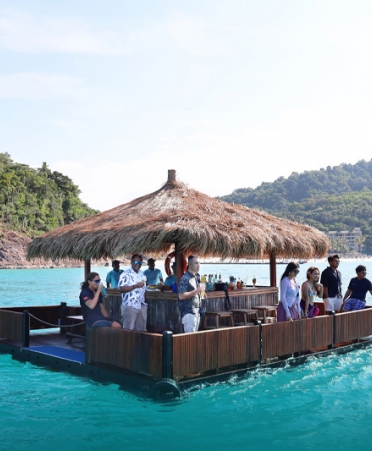 Floating Bar